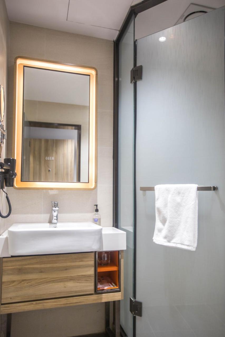Hanting Premium Hotel Shanghai Plaza 66 Екстер'єр фото
